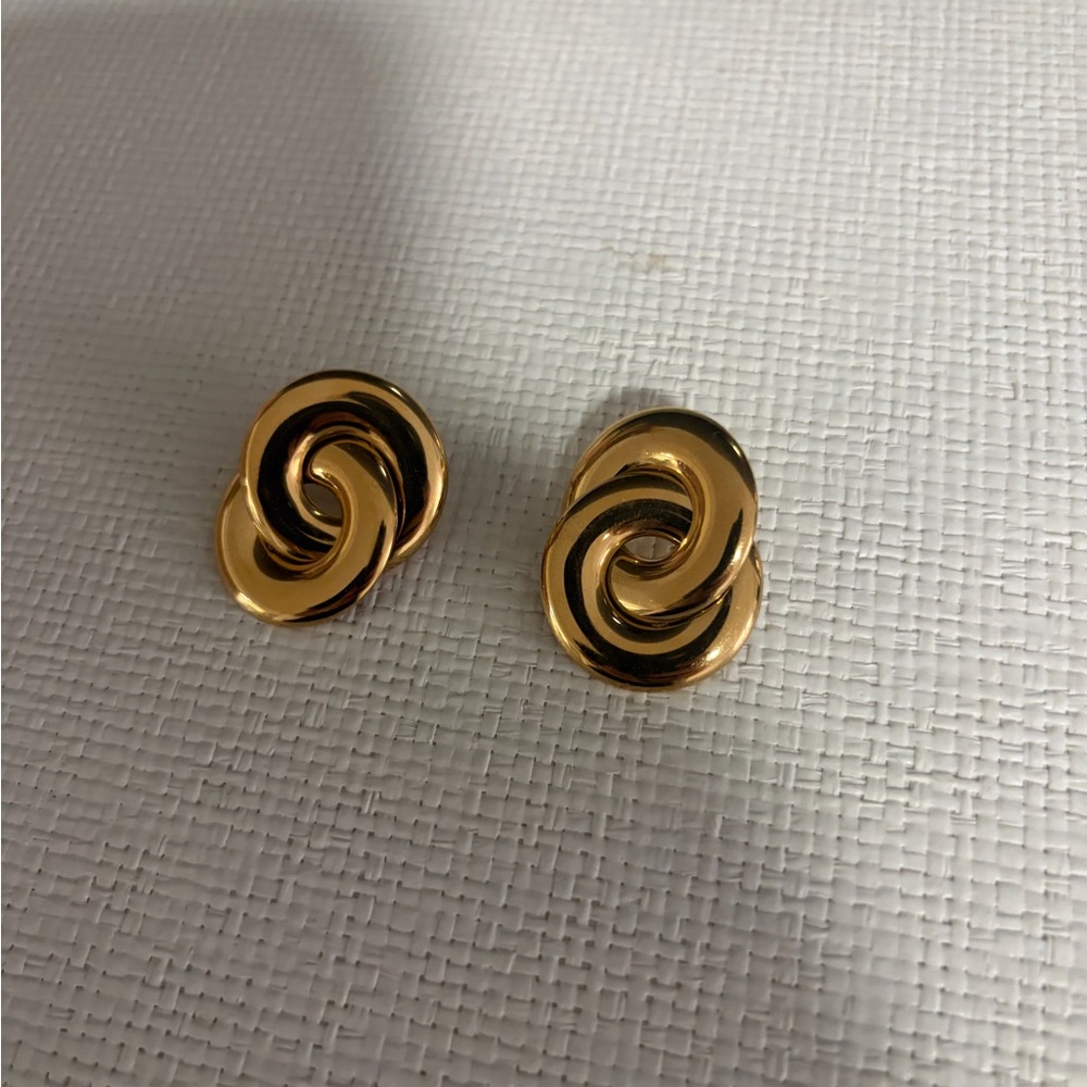 Gold Knot Earrings